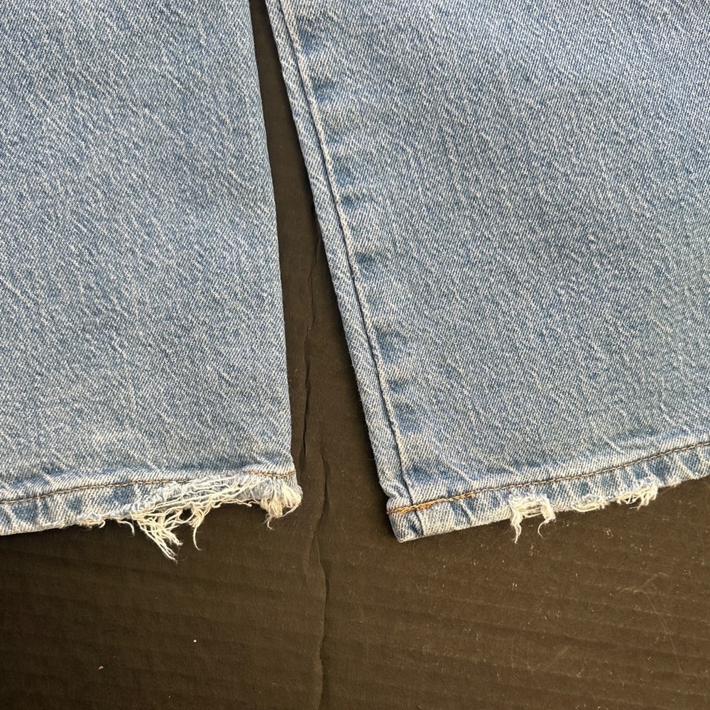 Levi's Light Blue Women's Straight Leg Jeans - Picture 9 of 11